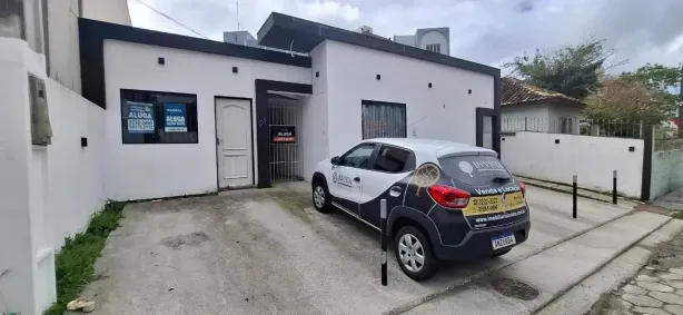 Casa com 1 Quarto para alugar, 35m² no Trindade, Florianópolis