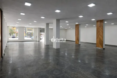 Ponto Comercial para alugar, 222m² no Centro, Uberlândia