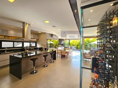 Casa de Condomínio com 4 Quartos à venda, 253m² no Botujuru, Mogi das Cruzes