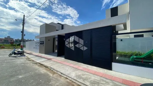 Casa com 2 Quartos à venda, 68m² no Rio Pequeno, Camboriú