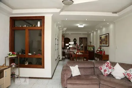 Casa com 3 Quartos à venda, 207m² no Jardim Kuabara, Taboão da Serra