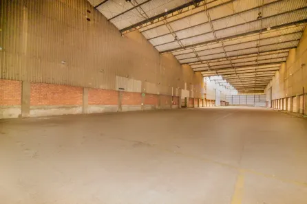 Galpão/Depósito/Armazém para alugar, 2000m² no Anchieta, Porto Alegre