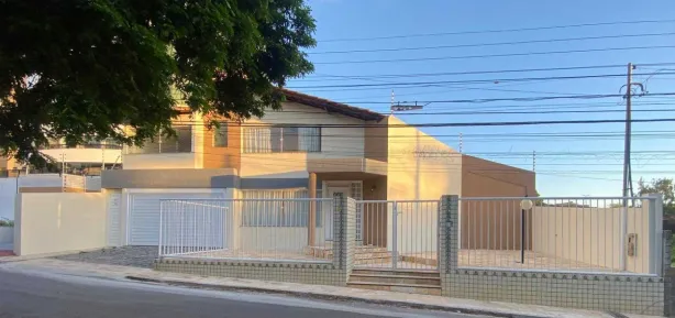 Casa com 5 Quartos à venda, 494m² no Farolândia, Aracaju