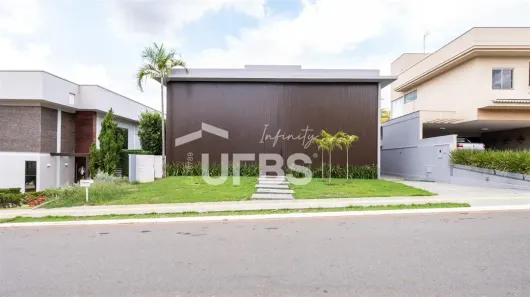 Casa de Condomínio com 4 Quartos à venda, 400m² no Jardins Paris, Goiânia