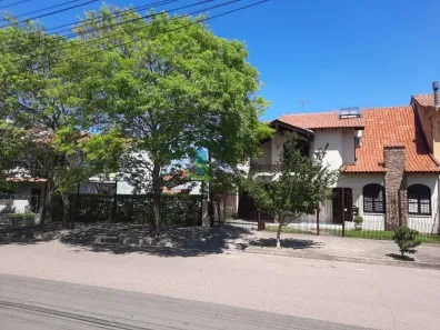 Casa com 5 Quartos à venda, 287m² no Jardim Itu, Porto Alegre