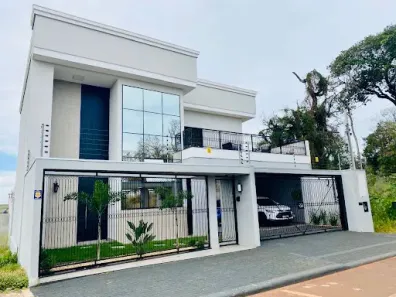 Sobrado com 3 Quartos à venda, 240m² no Recanto Tropical, Cascavel