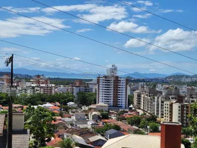 Lote/Terreno à venda, 794m² no Córrego Grande, Florianópolis