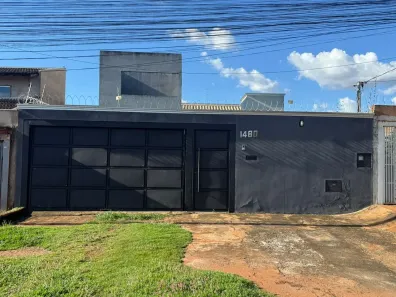 Casa com 2 Quartos para alugar, 120m² no Vila São Jorge da Lagoa, Campo Grande