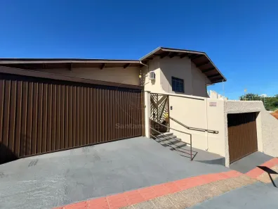 Casa com 4 Quartos à venda, 265m² no Quebec, Londrina