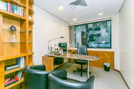Sala Comercial à venda, 37m² no Praia de Belas, Porto Alegre