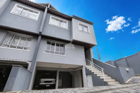 Sobrado com 3 Quartos à venda, 177m² no Novo Mundo, Curitiba