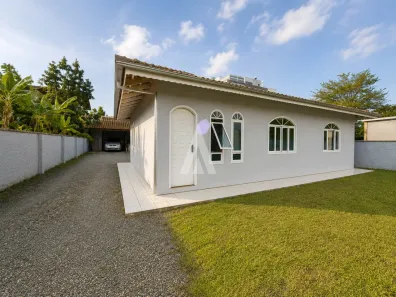 Casa com 3 Quartos à venda, 176m² no Bom Retiro, Joinville