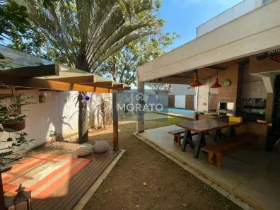 Casa com 4 Quartos à venda, 196m² no Cabral, Contagem