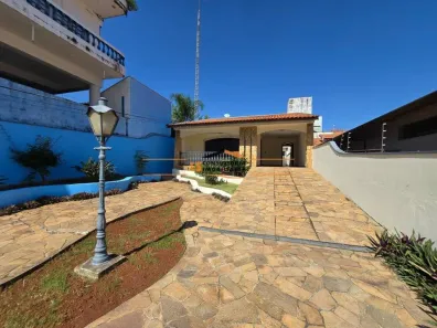 Consultório com 3 Quartos para alugar, 179m² no Centro, Americana