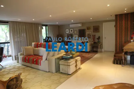 Apartamento com 3 Quartos à venda, 240m² no Campo Belo, São Paulo
