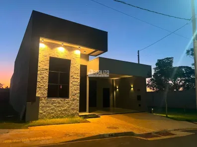 Casa com 3 Quartos à venda, 170m² no Beija-Flor II, Uberaba