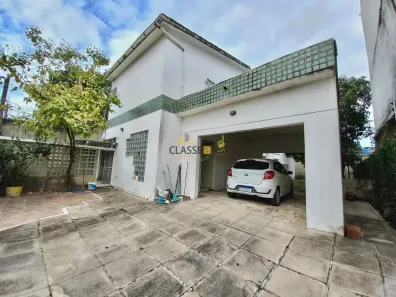 Casa com 4 Quartos à venda, 250m² no Zumbi, Recife