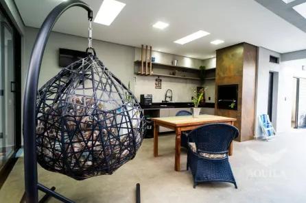 Casa de Condomínio com 3 Quartos para venda ou aluguel, 200m² no Brigadeiro Tobias, Sorocaba