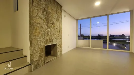 Sobrado com 2 Quartos à venda, 118m² no Três Vendas, Pelotas