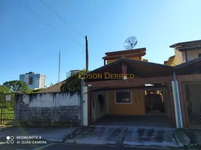 Sobrado com 4 Quartos à venda, 210m² no Jardim do Ypê, Pindamonhangaba