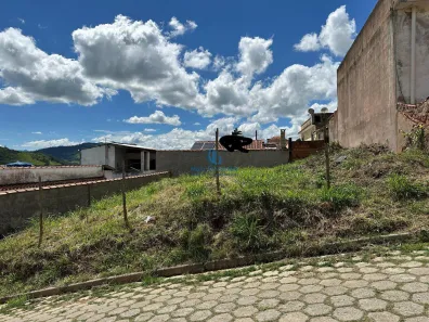 Lote/Terreno à venda, 200m² no Canaã, São Lourenço