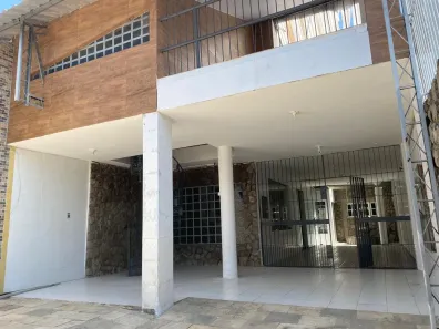 Casa com 5 Quartos à venda, 460m² no Cordeiro, Recife