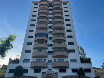 Apartamento com 2 Quartos à venda, 100m² no São Benedito, Uberaba