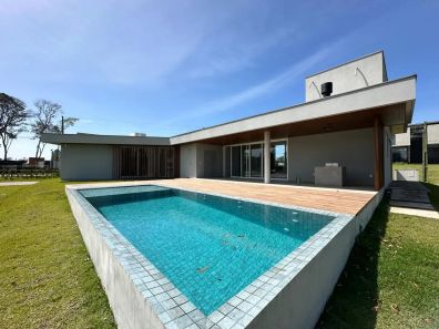 Casa de Condomínio com 3 Quartos à venda, 292m² no Primeira Linha, Criciúma