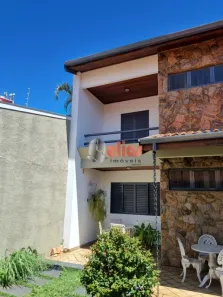 Casa com 3 Quartos à venda, 239m² no Vila Perroca, Bauru