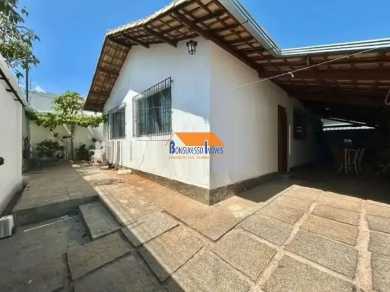 Casa com 3 quartos — Itapoã, Belo Horizonte