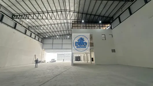 Galpão/Depósito/Armazém com 6 Quartos para alugar, 3500m² no Benfica, Rio de Janeiro