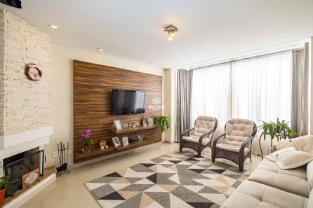 Casa com 3 Quartos à venda, 216m² no São Braz, Curitiba