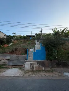 Casa com 2 Quartos para alugar, 50m² no Eucaliptal, Volta Redonda