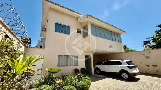 Sobrado com 3 Quartos à venda, 220m² no Setor São José, Goiânia