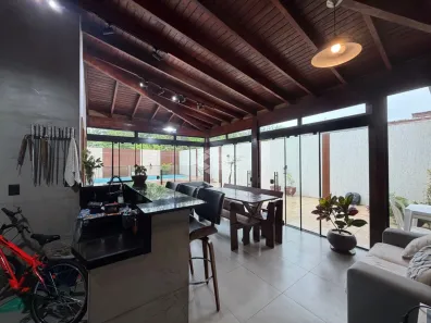 Casa com 3 Quartos à venda, 305m² no Fátima, Canoas