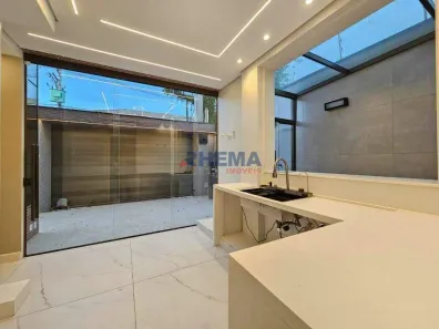 Sobrado com 3 Quartos à venda, 220m² no Campo Grande, Santos