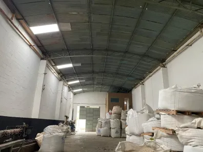 Galpão/Depósito/Armazém para alugar, 350m² no Parque Viviane, Itaquaquecetuba