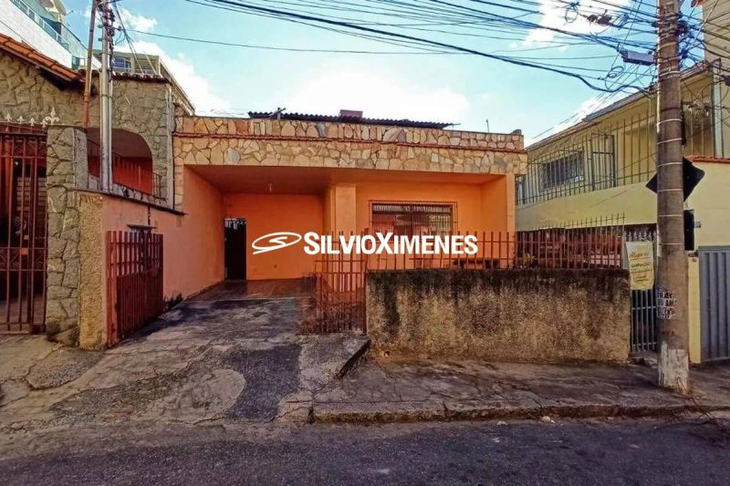 Casa com 4 quartos — Carlos Prates, Belo Horizonte