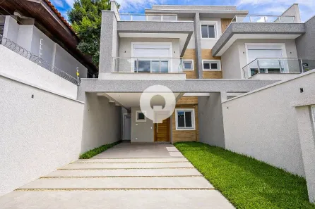 Sobrado com 4 Quartos à venda, 217m² no Ahú, Curitiba