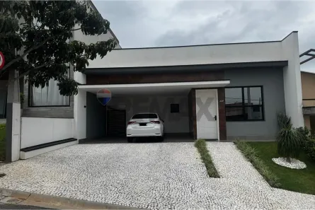 Casa de Condomínio com 3 Quartos para alugar, 185m² no Vila Pagano, Valinhos