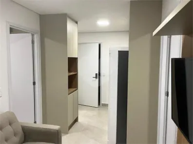 Apartamento com 2 Quartos para alugar, 34m² no Santo Amaro, São Paulo