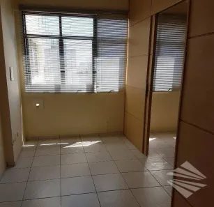 Sala Comercial à venda, 29m² no Centro, Taubaté