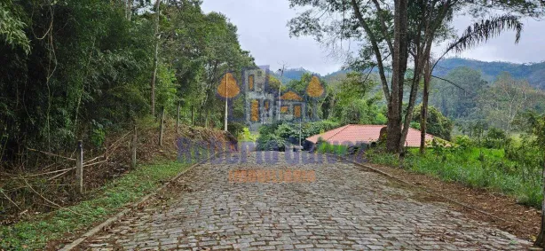 Lote/Terreno à venda, 606m² no Amparo, Nova Friburgo