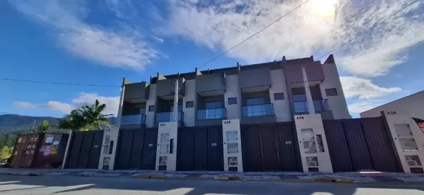 Sobrado com 3 Quartos à venda, 120m² no Sertão do Trombudo, Itapema
