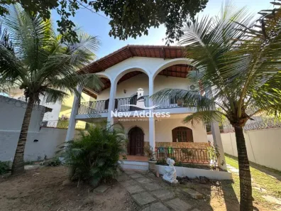Casa com 5 Quartos à venda, 274m² no Manguinhos, Serra