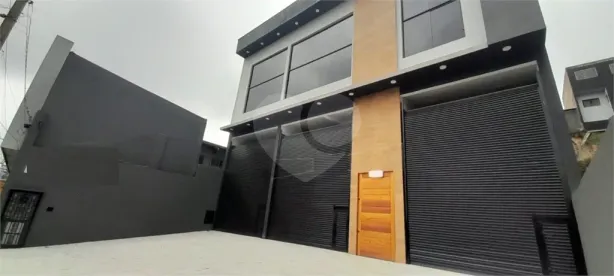 Sala Comercial para alugar, 390m² no Vila Gilda, Santo André