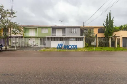 Sobrado com 3 Quartos para alugar, 280m² no Tarumã, Curitiba
