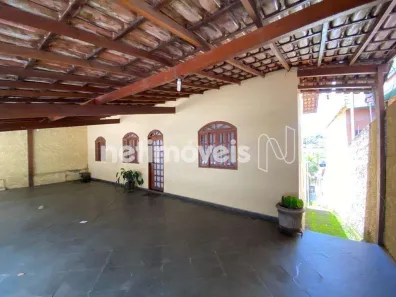 Casa com 5 Quartos à venda, 360m² no Cinquentenário, Belo Horizonte