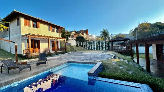 Casa com 3 Quartos para alugar, 250m² no Santa Helena, Bento Gonçalves