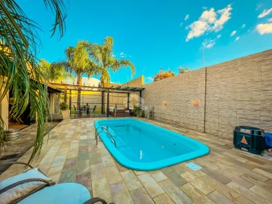 Casa com 4 Quartos à venda, 550m² no Niterói, Canoas